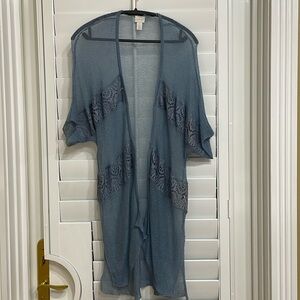 Chico’s Size 2 (same as 12/14, Sheer Dusty Blue Shirt Sleeve Topper
